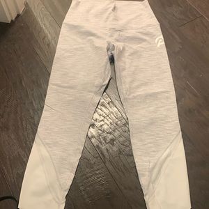 Lululemon wunder under